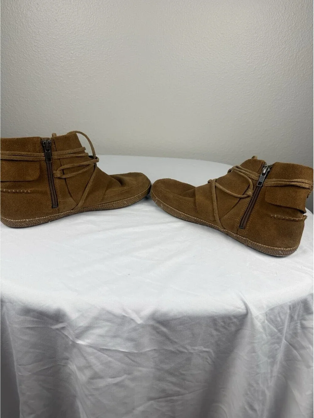 UGG Reid 1019129 Womens 8 Chestnut Suede Ankle Boots Wrap Lace Moccasin Zip